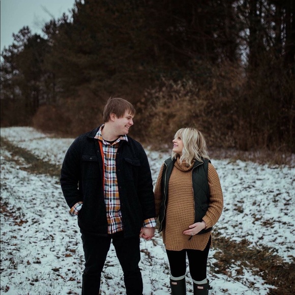 Meet your Posher, Andrea - Picture 3 of 8